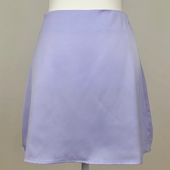 *NWT* WeWoreWhat REVOLVE Mini Slip Skirt Satin Charmeuse Heather Purple - Picture 3 of 11